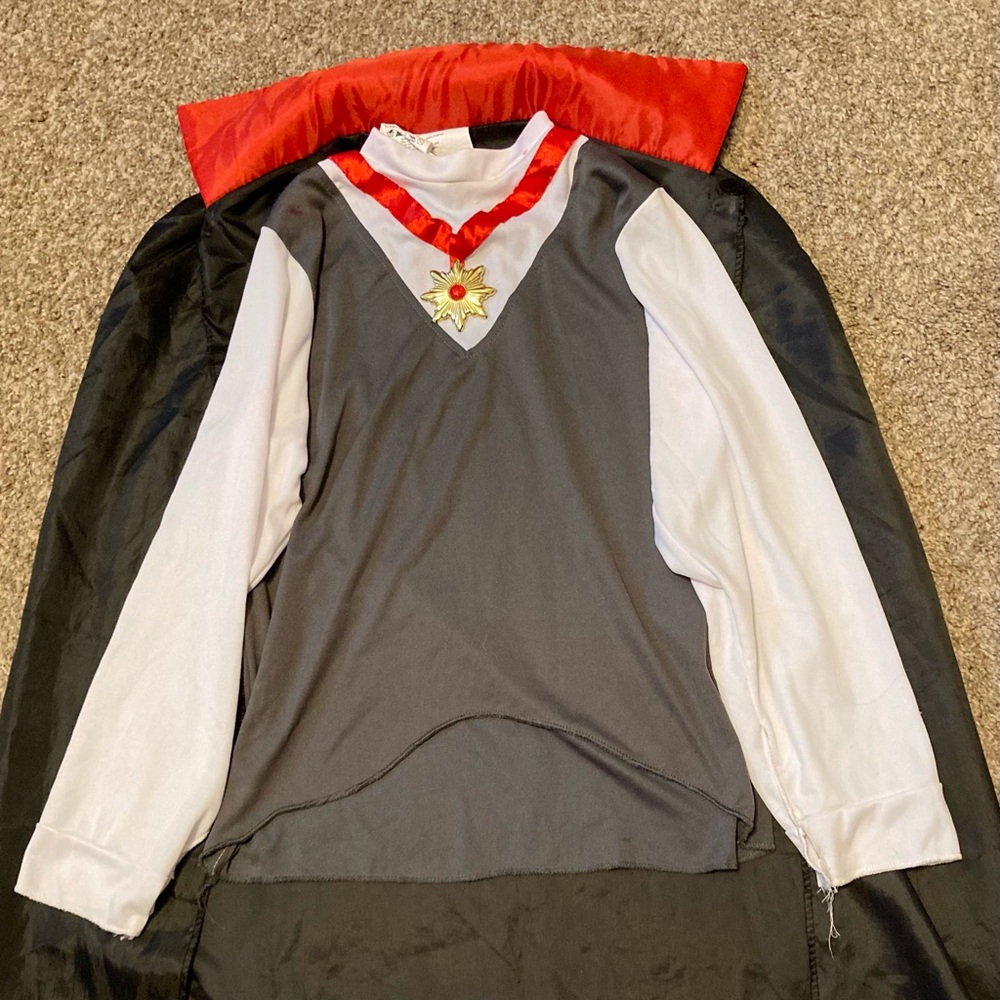Vampire Halloween Costume Shirt and Cape Boys Size 10/12
